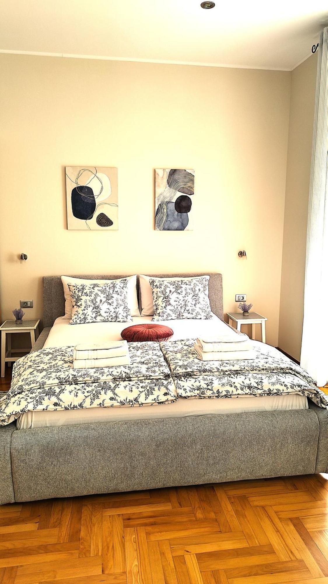 Lavender - City Room With Free Parking Pula Exterior foto